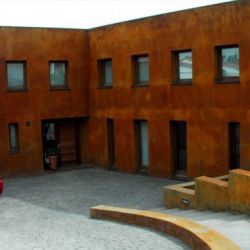 Imatges de l'habitatge unifamiliar aïllat amb piscina a Abrera