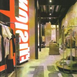 Imatges de la reforma d'un local comercial a Barcelona