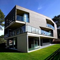 Imatges de l'habitatge unifamiliar amb piscina a Sant Cugat