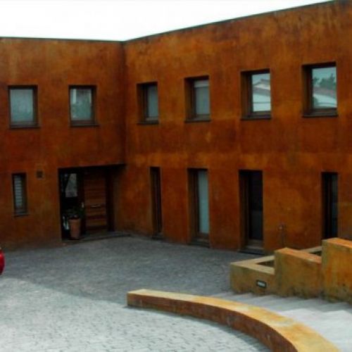 Imatges de l'habitatge unifamiliar aïllat amb piscina a Abrera